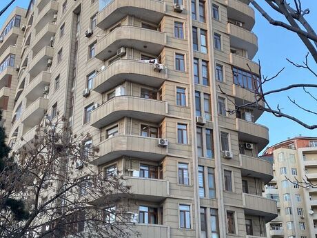 Elan №6240812 - Bakı, 28 May m., 3 otaqlı, 130 m², 5/12 mərtəbə