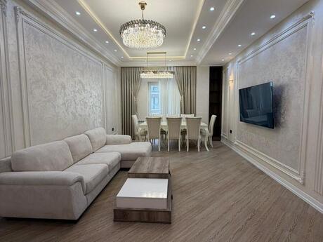 Ağ şəhərdə 3 otaqlı yeni tikili mənzil kirayə verilir, 140 m², 2 300 AZN/ay, şəkil 3 / 12
