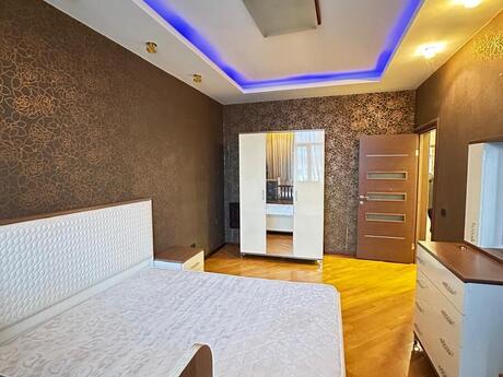 5-room apartment, 230 m², 28 May: 590 000 ₼ 4