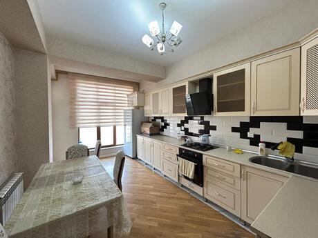 Elan №6241150 - Bakı, Şah İsmayıl Xətai m., 2 otaqlı, 115 m², 12/18 mərtəbə