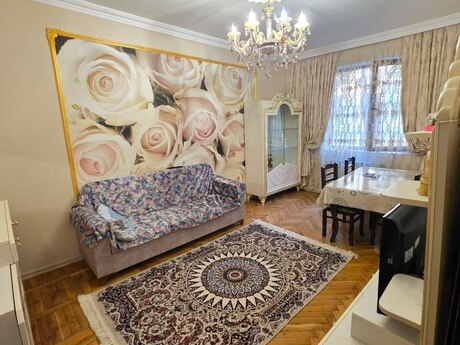 Elan №6241199 - Bakı, Memar Əcəmi m., 3 otaqlı, 70 m², 1/5 mərtəbə
