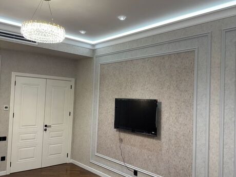 Kirayə 3 otaqlı mənzil, 130 m², İçəri Şəhər: 2 500 ₼/ay 2