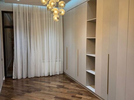 Kirayə 3 otaqlı mənzil, 130 m², İçəri Şəhər: 2 500 ₼/ay 5