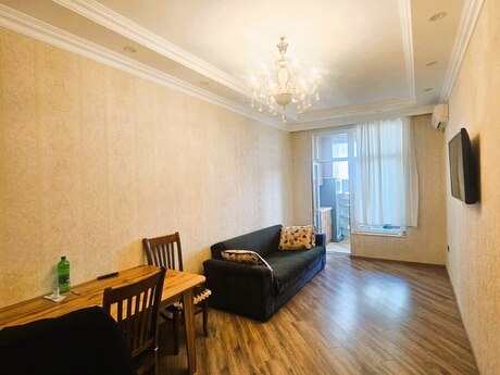 Elan №6242101 - Bakı, Badamdar q., 2 otaqlı, 70 m², 14/18 mərtəbə
