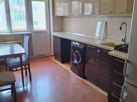 Elan №6242235 - Bakı, Yeni Günəşli q., 2 otaqlı, 50 m², 8/13 mərtəbə