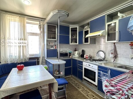 3 otaqlı köhnə tikili - Əhmədli m. - 85 m²