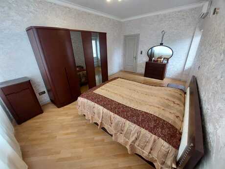 Kirayə 3 otaqlı mənzil, 130 m², 28 May: 1 300 ₼/ay 4