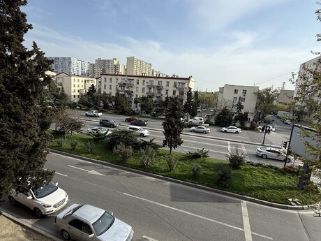 1 Qara Qarayev