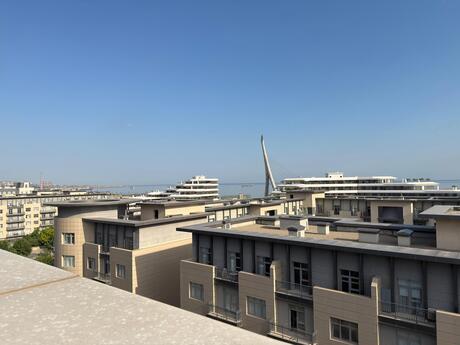 8 otaqlı yeni tikili - Ağ şəhər q. - 750 m²