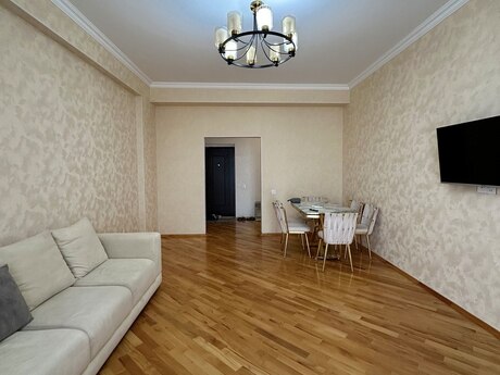 2 otaqlı mənzil, 83 m², Qara Qarayev: 245 000 ₼ 2