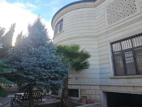 6 otaqlı həyət evi/bağ evi - Nəsimi m. - 500 m²