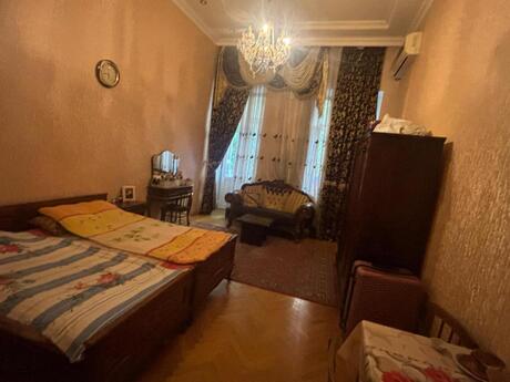 Elan №6242703 - Bakı, Sahil m., 1 otaqlı, 60 m², 2/4 mərtəbə