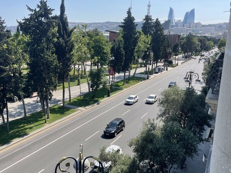 Elan №6242659 - Bakı, Sahil m., 3 otaqlı, 80 m², 4/4 mərtəbə