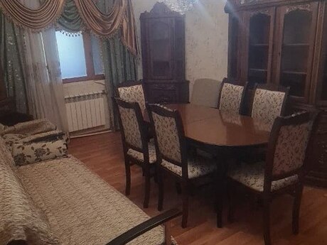Elan №6242931 - Bakı, Gənclik m., 3 otaqlı, 70 m², 3/5 mərtəbə