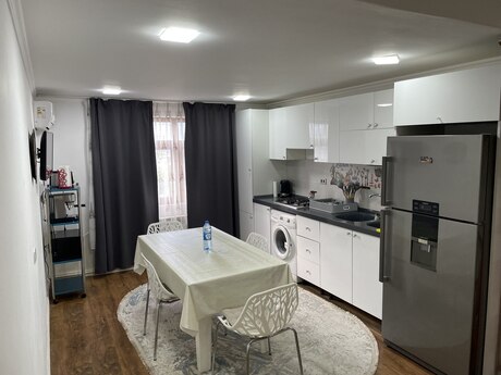 3-room apartment for rent, 70 m², Sahil: 2 000 ₼/mo 5