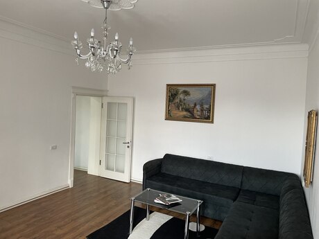 3 otaq · 70 m² · 5/5 mərtəbə, Sahil
