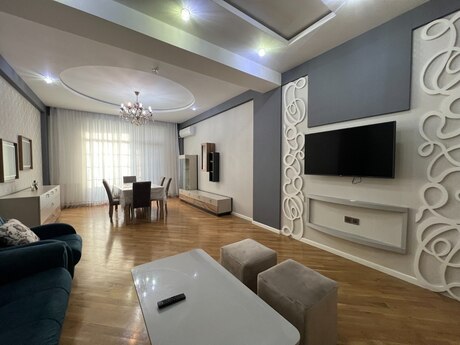 Kirayə 3 otaqlı mənzil, 155 m², 28 May: 1 600 ₼/ay 2