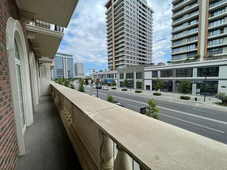 3 otaqlı ofis - Ağ şəhər q. - 120 m²
