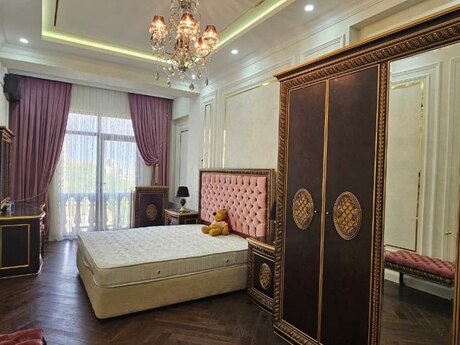 3 otaqlı mənzil, 142 m², Nizami: 700 000 ₼ 5
