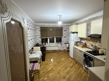 2 otaqlı yeni tikili - 8 Noyabr m. - 107 m²