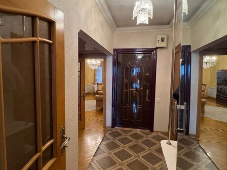 3 otaqlı köhnə tikili - Həzi Aslanov m. - 65 m²