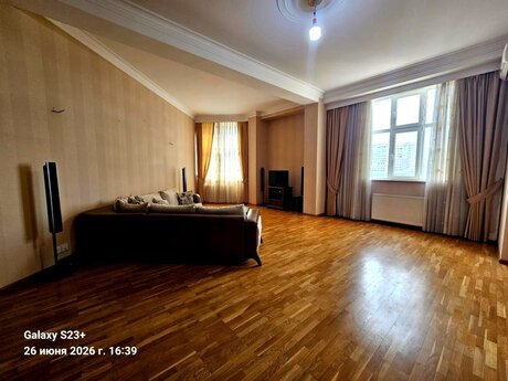 4 otaqlı mənzil, 185 m², Nəsimi: 498 000 ₼ 2