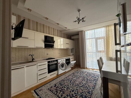 Elan №6244163 - Bakı, 28 May m., 3 otaqlı, 140 m², 4/16 mərtəbə