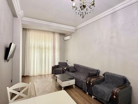 Elan №6244217 - Bakı, 28 May m., 2 otaqlı, 65 m², 2/18 mərtəbə
