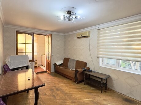Elan №6242464 - Bakı, Gənclik m., 2 otaqlı, 50 m², 2/5 mərtəbə