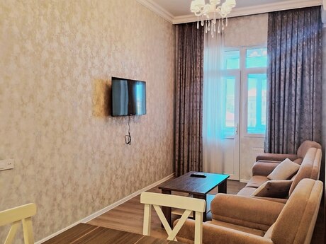 Elan №6244327 - Bakı, Azadlıq Prospekti m., 2 otaqlı, 75 m², 2/17 mərtəbə