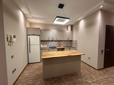 Объявление №6244382 - Баку, м. Элмляр Академиясы, 3-комн., 100 м², 8/16 этаж
