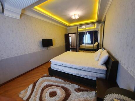 2-комнатная квартира, 120 м², Sahil: 612 000 ₼ 2