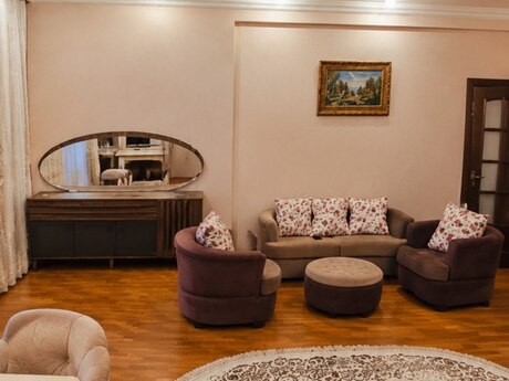 Elan №6244764 - Bakı, 28 May m., 2 otaqlı, 104 m², 7/18 mərtəbə