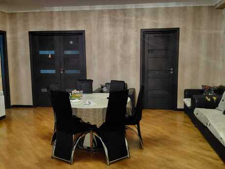 5 otaqlı mənzil, 140 m², Neftçilər: 387 000 ₼ 2