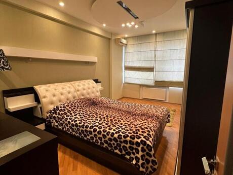 Elan №6245058 - Bakı, 28 May m., 3 otaqlı, 160 m², 15/17 mərtəbə