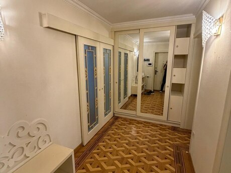4-комн. офис - Наримановский  р. - 170 м²