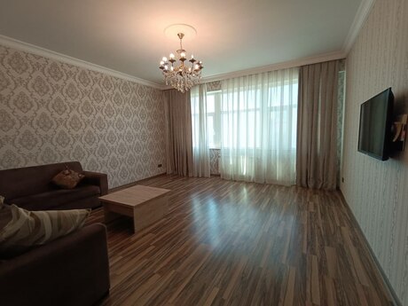 Объявление №6245189 - Баку, м. Шах Исмаил Хатаи, 2-комн., 100 м², 4/16 этаж