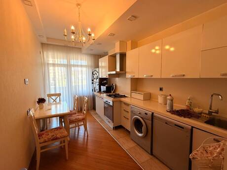 Elan №6245214 - Bakı, Nizami m., 3 otaqlı, 125 m², 4/18 mərtəbə