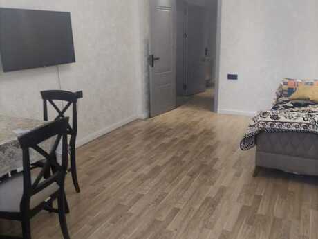 3 otaqlı mənzil, 82 m², Bakıxanov: 160 000 ₼ 2