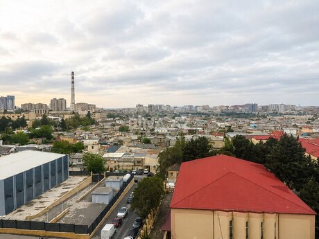 3 otaqlı köhnə tikili - 8 Noyabr m. - 80 m²