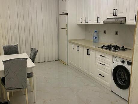 Kirayə 3 otaqlı mənzil, 120 m², Bakıxanov: 950 ₼/ay 3