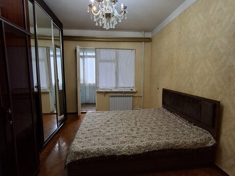 Azadlıq Prospektidə 2 otaqlı köhnə tikili mənzil kirayə verilir, 65 m², 650 AZN/ay, şəkil 4 / 12