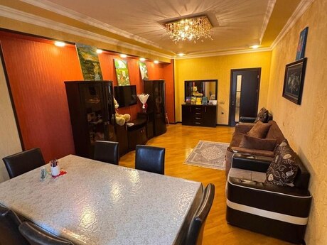 3 otaqlı mənzil, 114 m², Azadlıq Prospekti: 290 000 ₼ 2