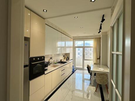 Elan №6245736 - Bakı, Nərimanov r., 3 otaqlı, 121 m², 15/17 mərtəbə