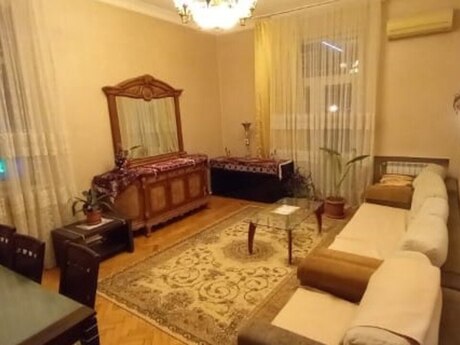 Объявление №6246102 - Баку, м. 28 мая, 2-комн., 60 м², 2/3 этаж