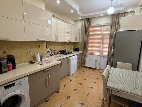Elan №6246140 - Bakı, Əhmədli m., 3 otaqlı, 105 m², 3/15 mərtəbə