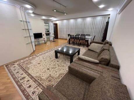 Elan №6246275 - Bakı, Yasamal r., 2 otaqlı, 90 m², 2/9 mərtəbə