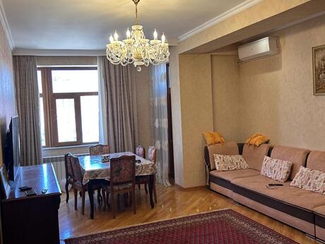 4 otaqlı yeni tikili - Şah İsmayıl Xətai m. - 137 m²