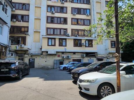 Elan №6246344 - Bakı, Gənclik m., 3 otaqlı, 70 m², 8/9 mərtəbə
