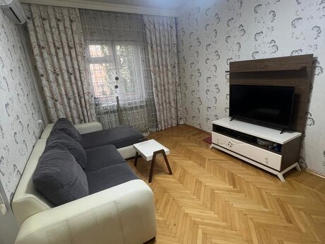 Elan №6246354 - Bakı, Qara Qarayev m., 2 otaqlı, 60 m², 3/9 mərtəbə